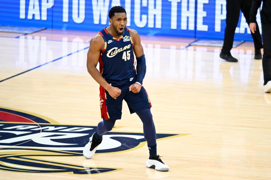 米切尔30+7哈登28+5 骑士再擒猛龙总比分2-0领先